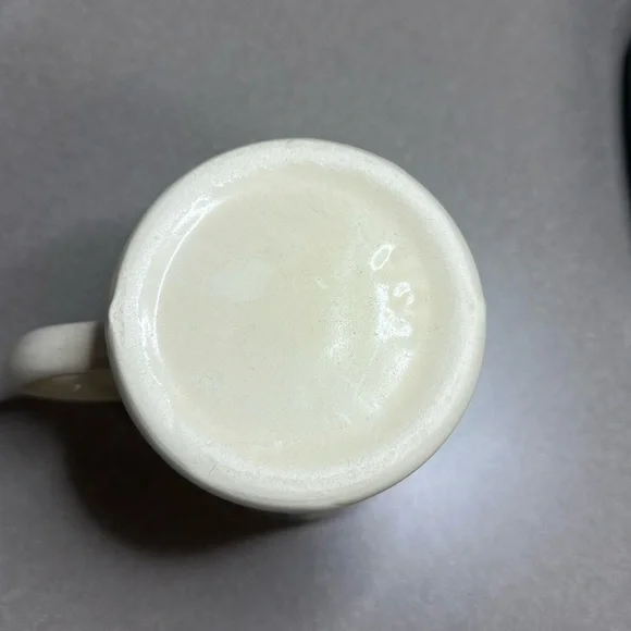 United Way Mug with colored pencils, stars and United Way Logo - Picture 7 of 7